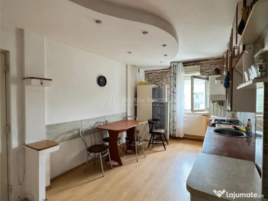 4 Camere - Etaj 3 - Liliacului 