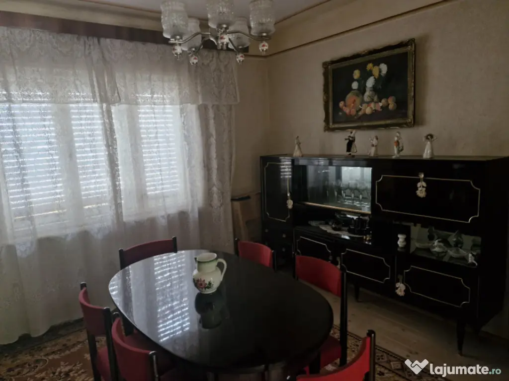 Casă frumoasă - zonă liniștită 