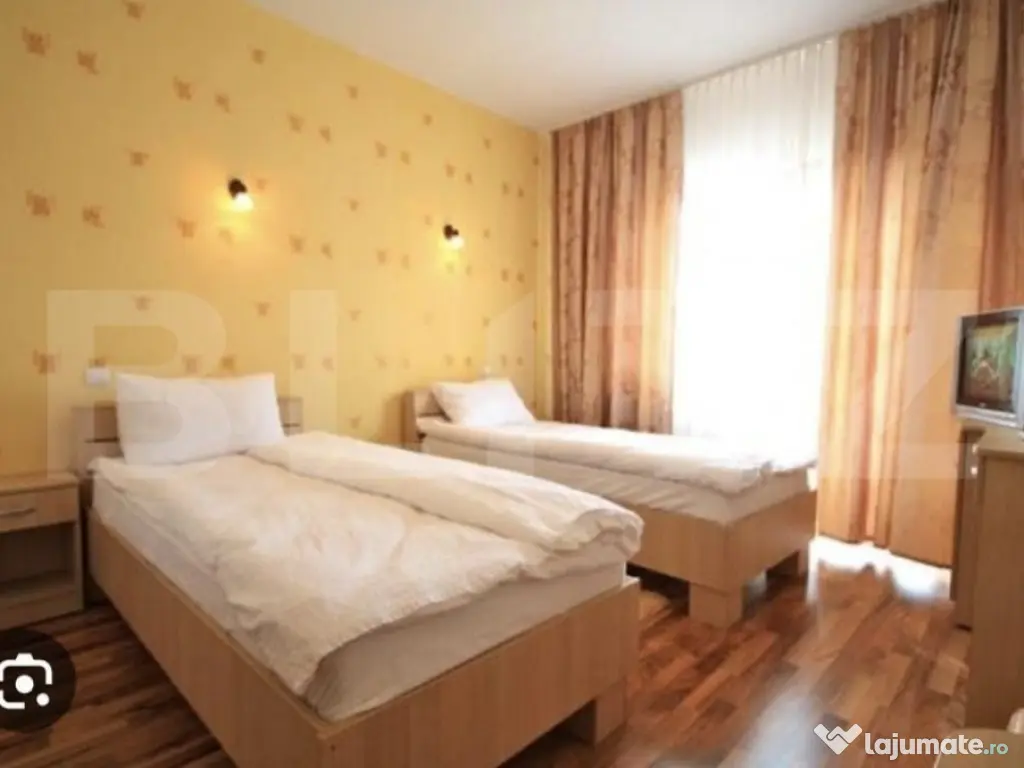 Pensiune 10 Camere pretabil si pentru Casa e Varstnici