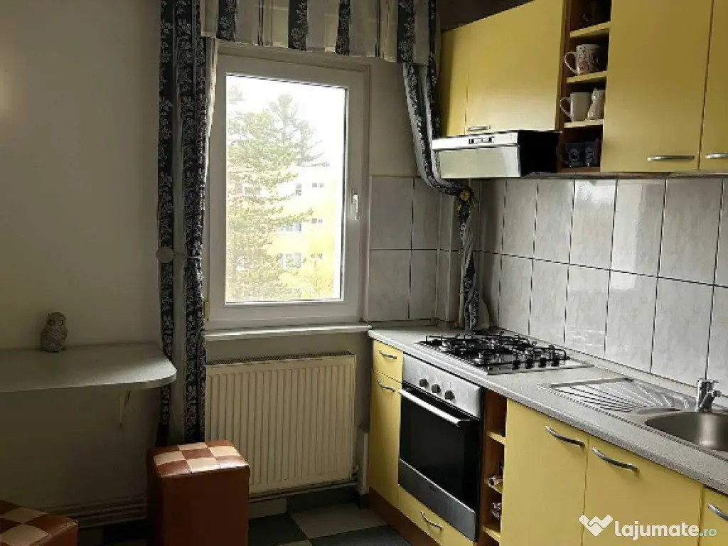 Apartament 2 camere, semidecomandat - zona Astra