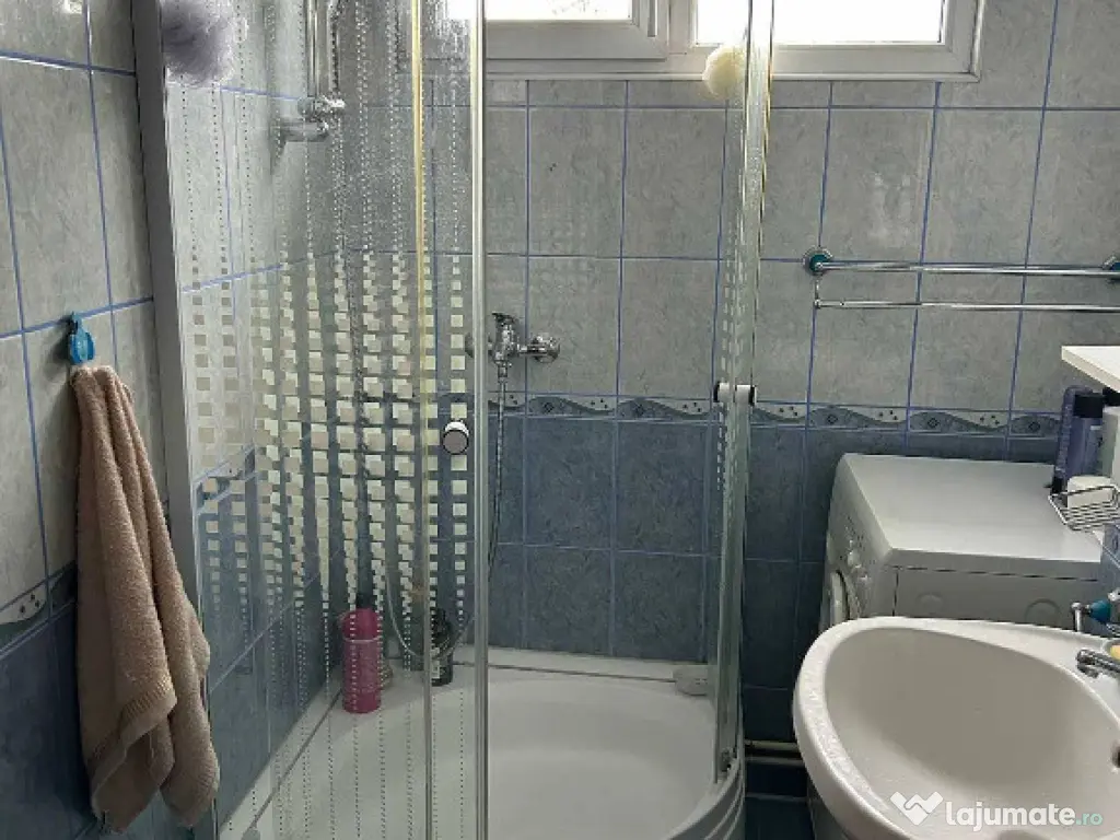 Apartament 2 camere, semidecomandat - zona Astra