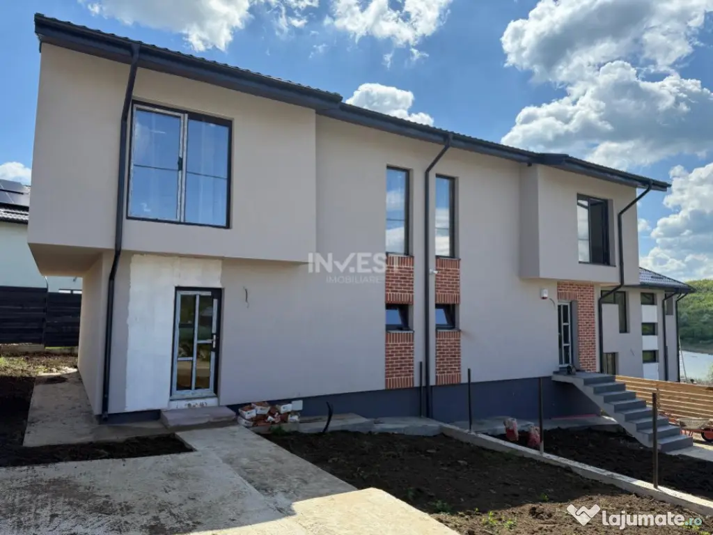 Duplex cu 4 camere in Valea Adanca 