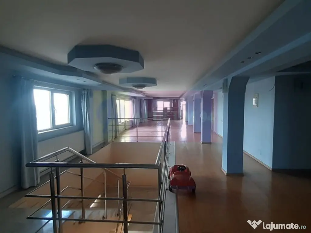 Două Etaje în Vilă în zona Voluntari de Închiriat 