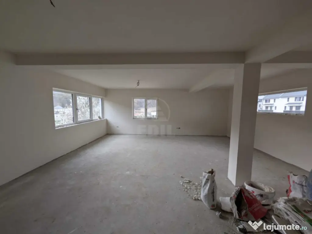 Duplex semifinisat, zona tautiului