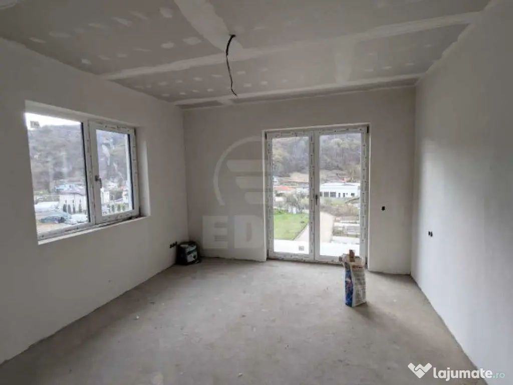 Duplex semifinisat, zona tautiului