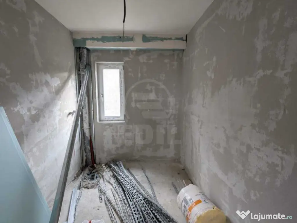 Duplex semifinisat, zona tautiului