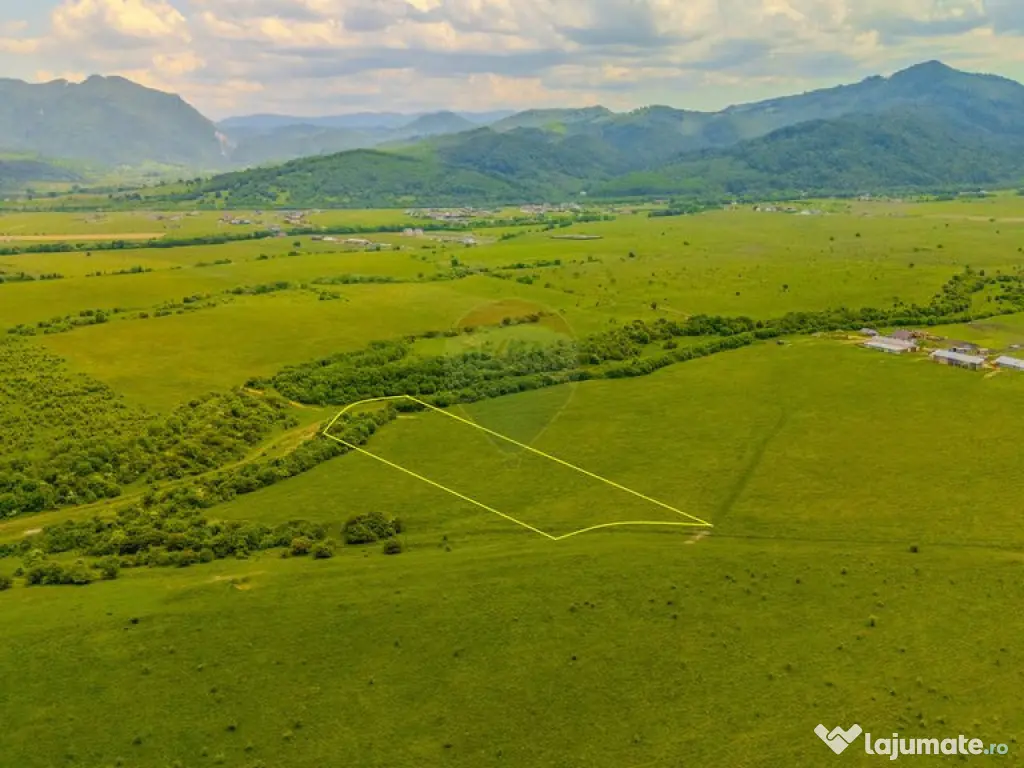 Teren 10,800mp Rasnov / Drumul DN73 