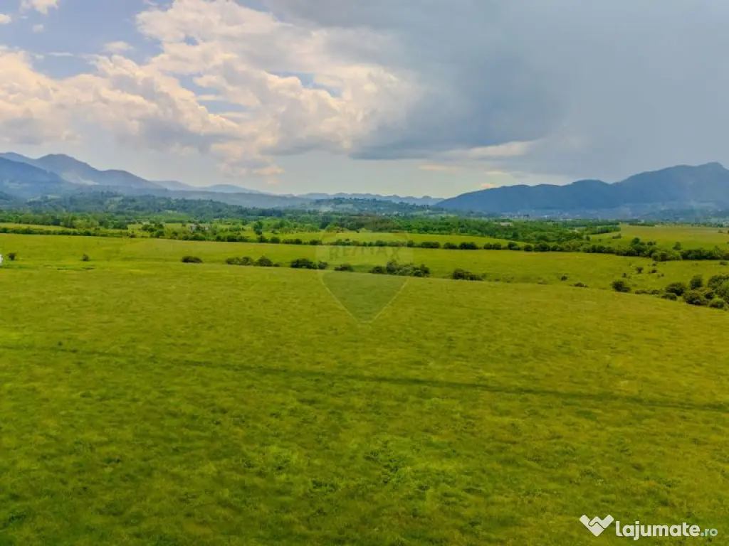 Teren 10,800mp Rasnov / Drumul DN73 