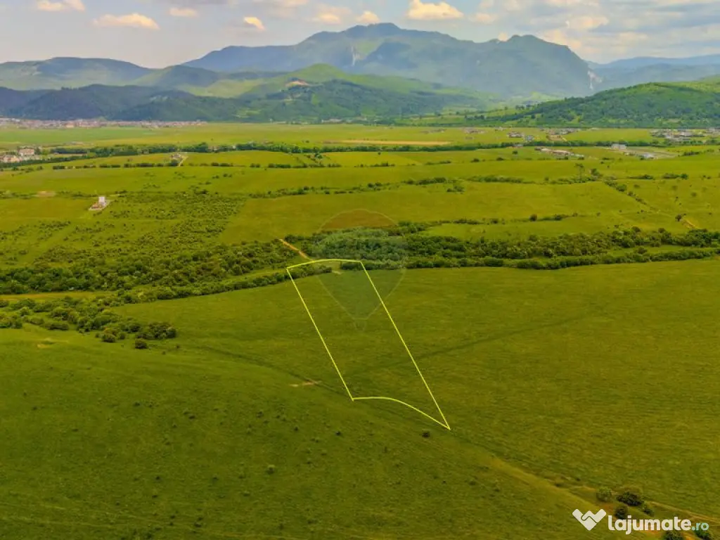 Teren 10,800mp Rasnov / Drumul DN73 