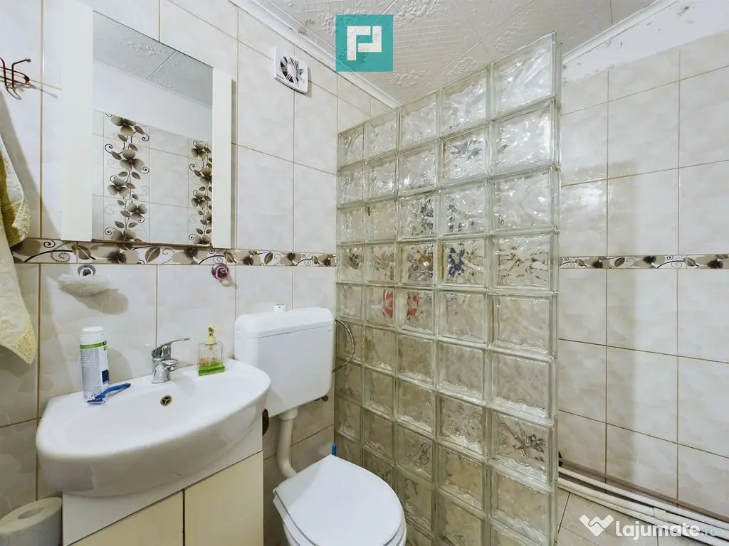 Casă cu 5 camere în Nădlac 