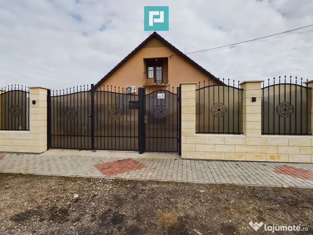 Casă cu 5 camere în Nădlac 