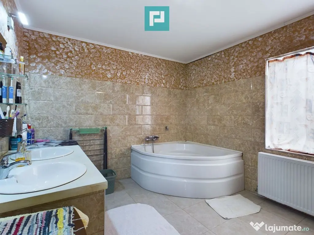 Casă cu 5 camere în Nădlac 