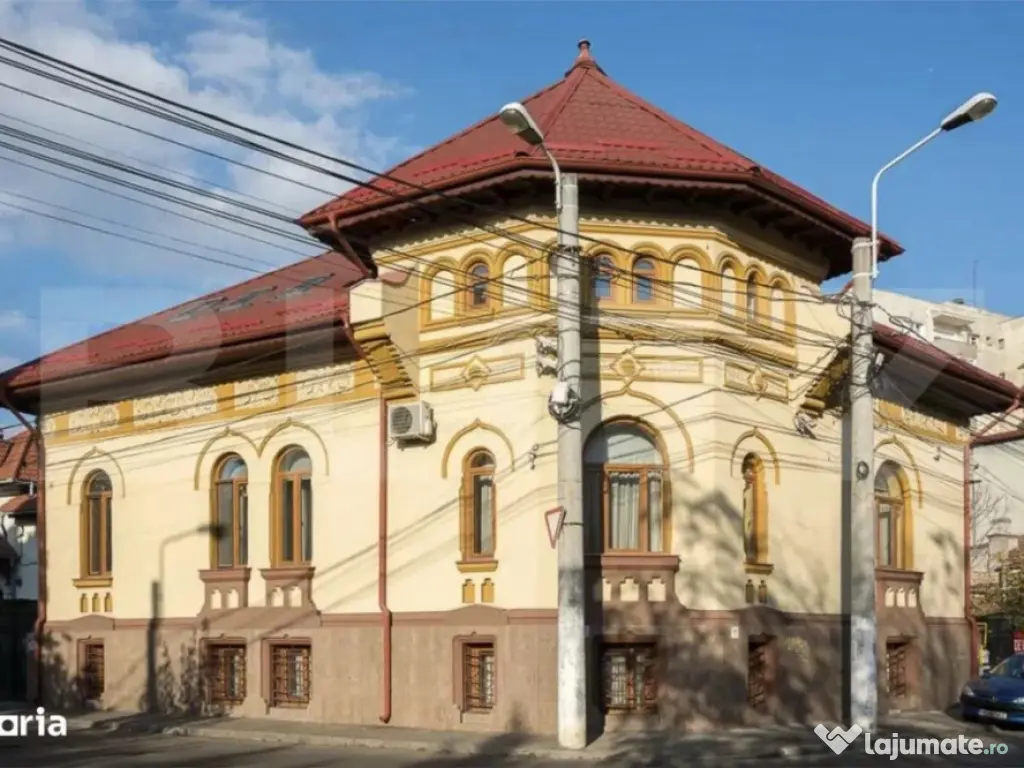 Vila de vanzare, cu 9 camere, 400 mp teren, zona Traian