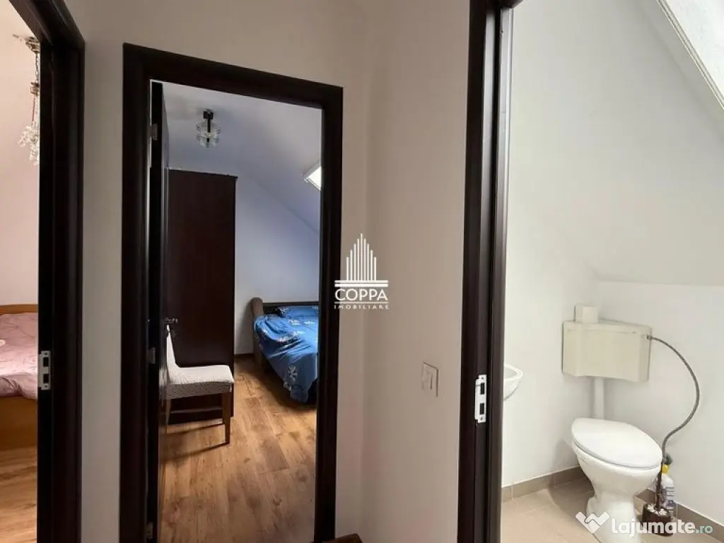 Apartament de vânzare 3 camere strada Rozelor 