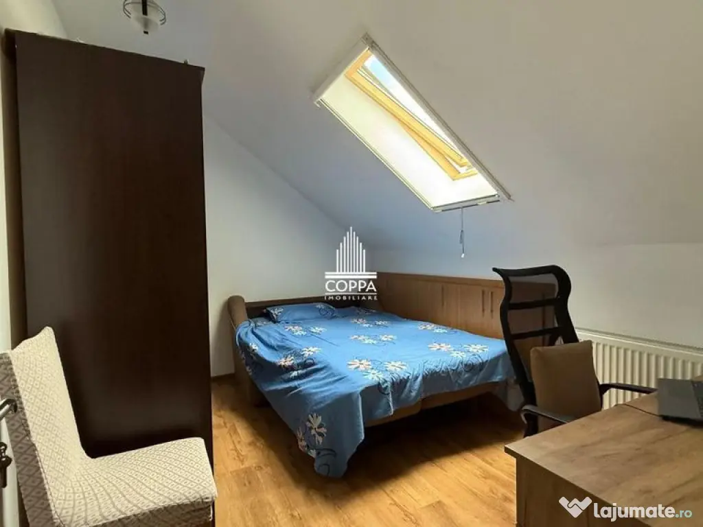 Apartament de vânzare 3 camere strada Rozelor 