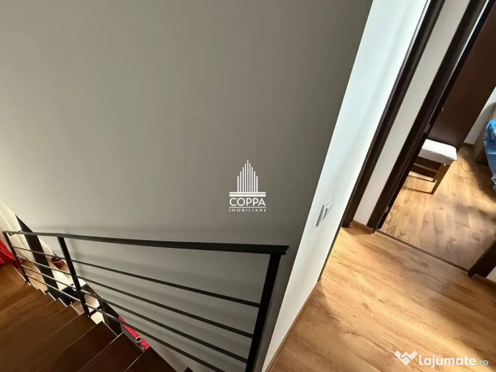 Apartament de vânzare 3 camere strada Rozelor 