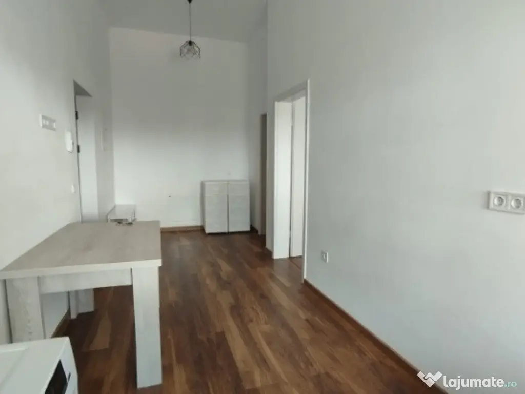 Garsoniera spatioasa decomandata Sanpetru 