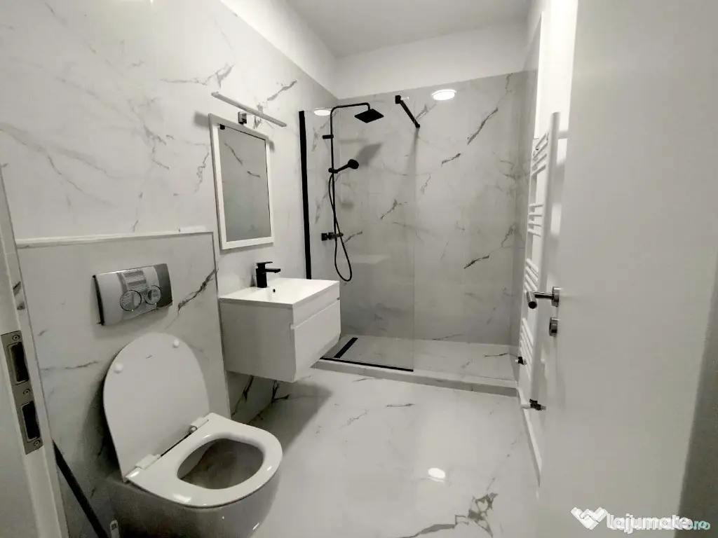 Garsoniera spatioasa decomandata Sanpetru 