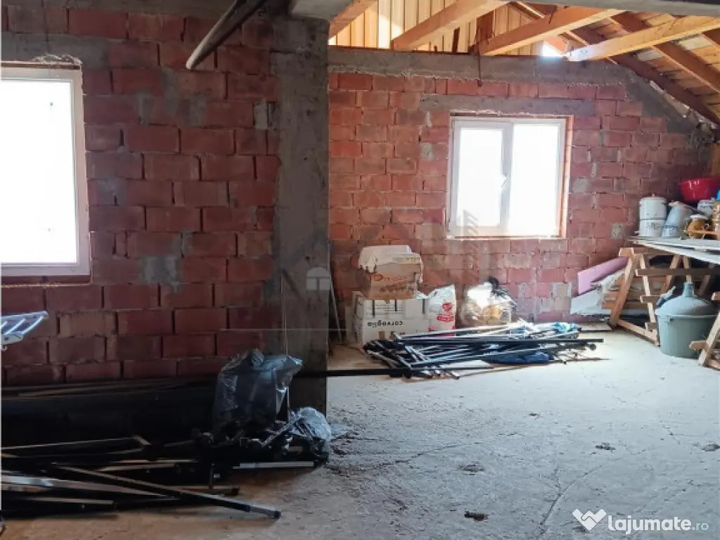 MIROSLAVA TEREN 980MP INTRAVILAN CU CASA BATRANEASCA SI UTIL - Terenuri ...