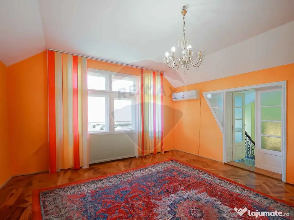 Casă cu 5 camere,489 mp teren de vânzare, în zona Ioș...