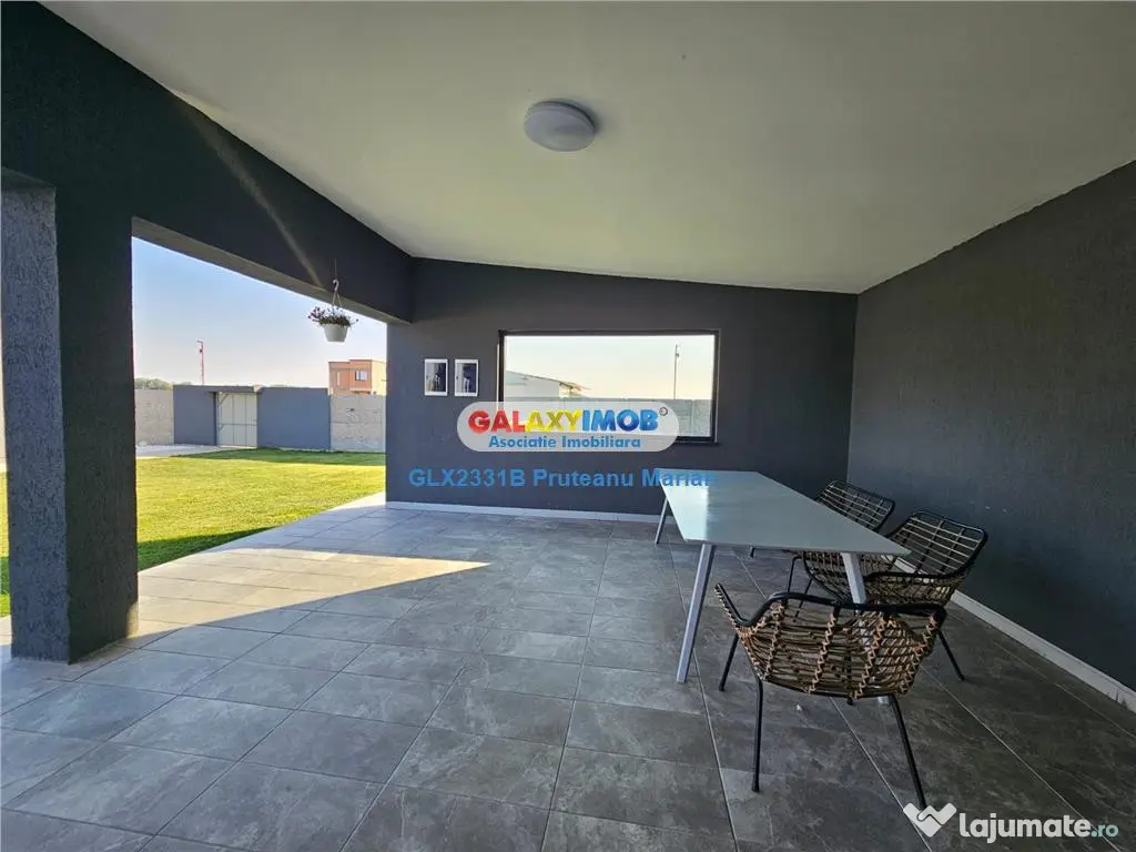 Casa de Lux cu piscina in aer liber situata in comuna Clinc