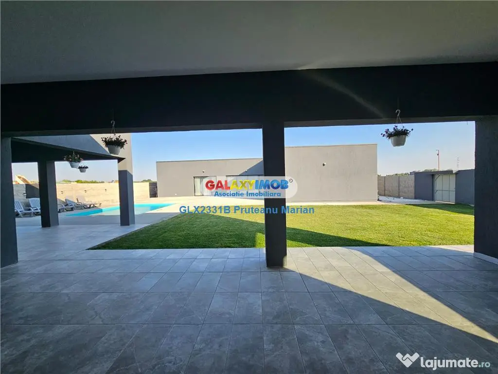 Casa de Lux cu piscina in aer liber situata in comuna Clinc