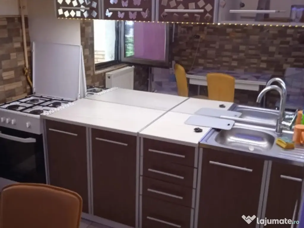 1 camera in zona Iulius Mall