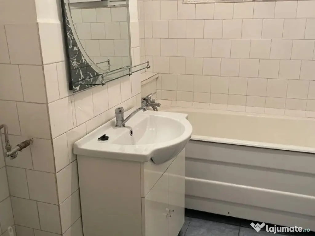 1 camera in zona Medicinei