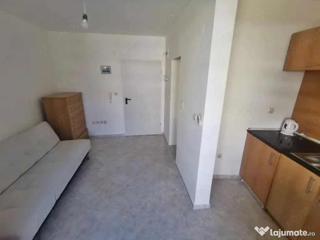 1 camera in zona Dambovita