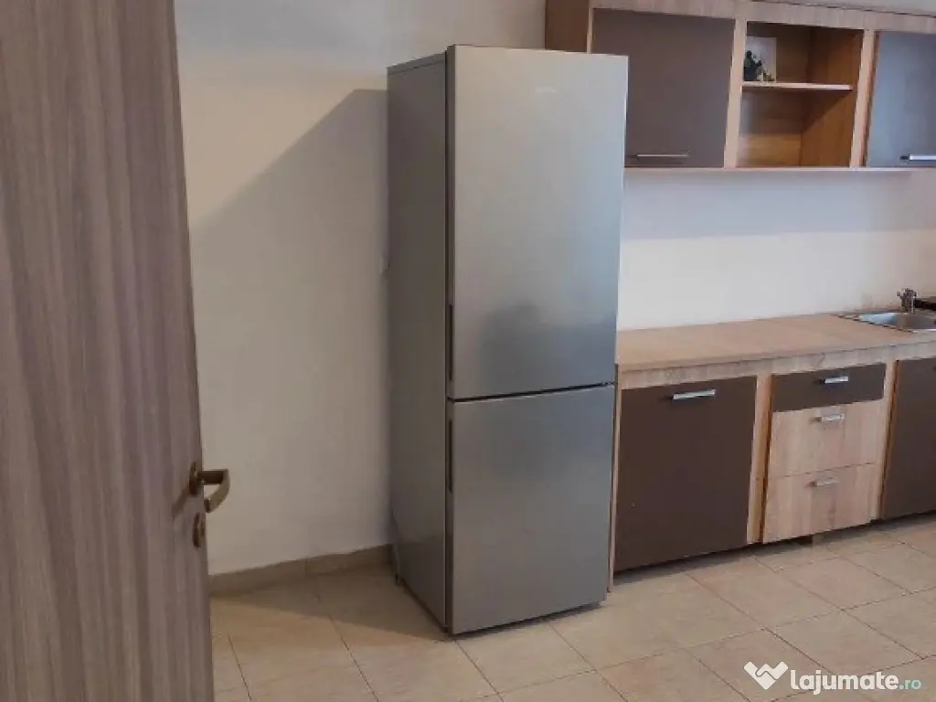 1 camera in zona Sagului