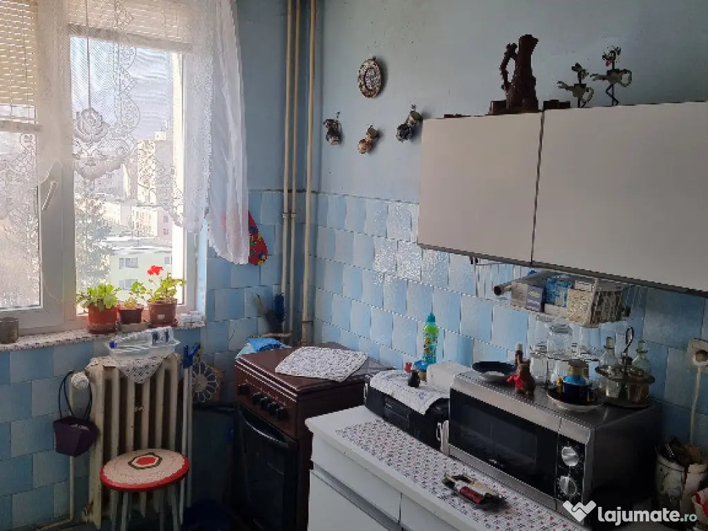 Apartament 2 camere, circular - zona Astra