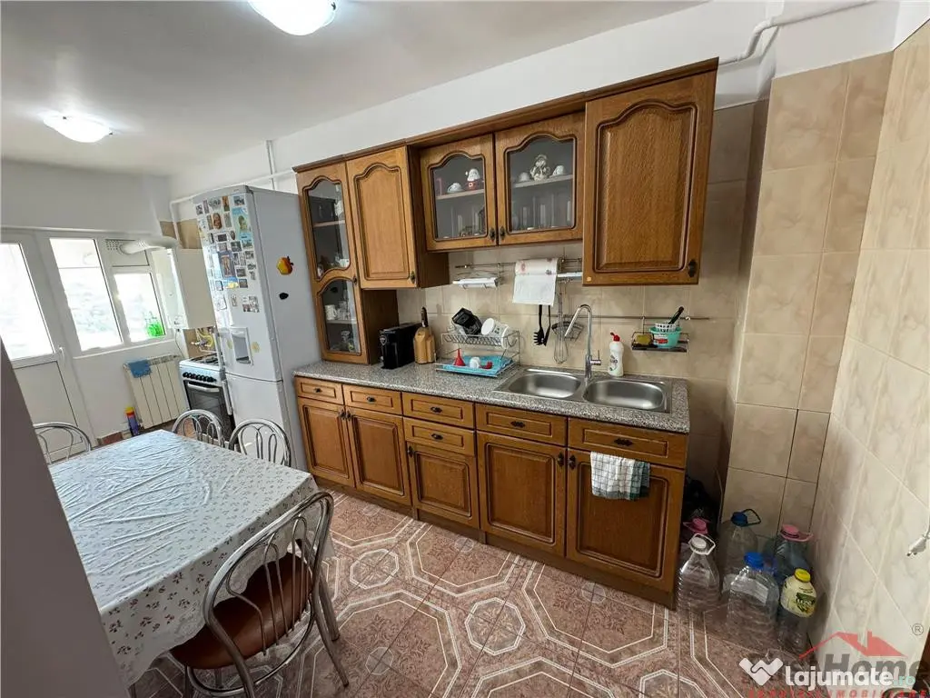 Apartament 3 camere, mobilat si utilat, ultracentral, etaj 9 