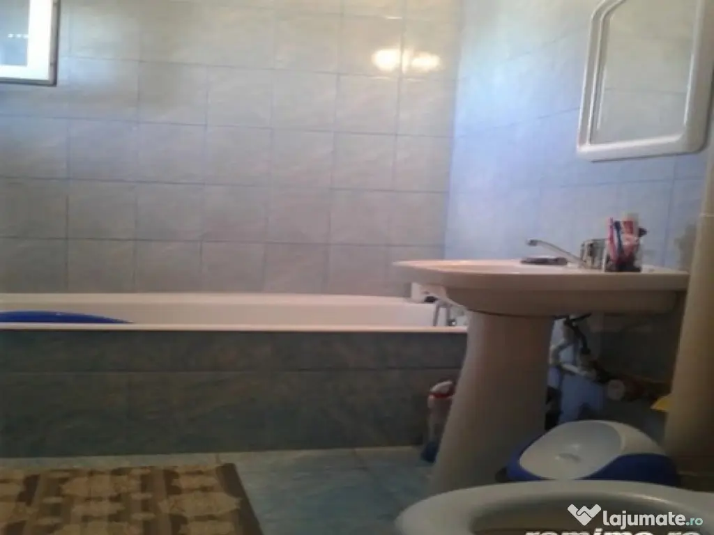 1 camera in zona Aradului