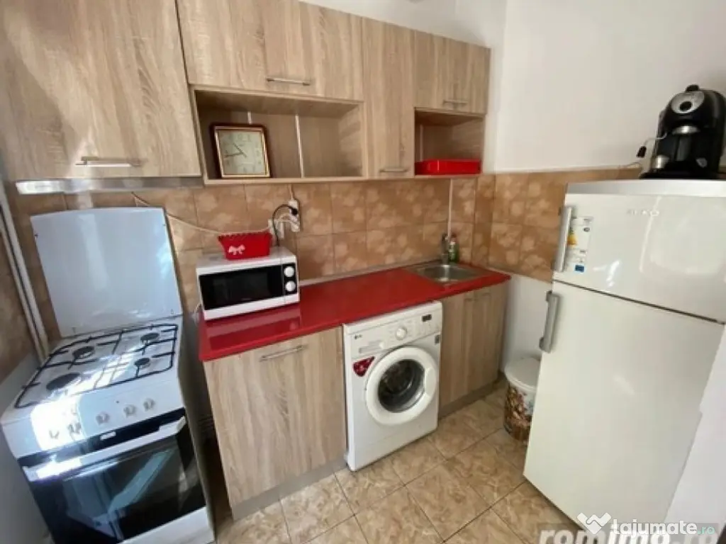 1 camera in zona Aradului