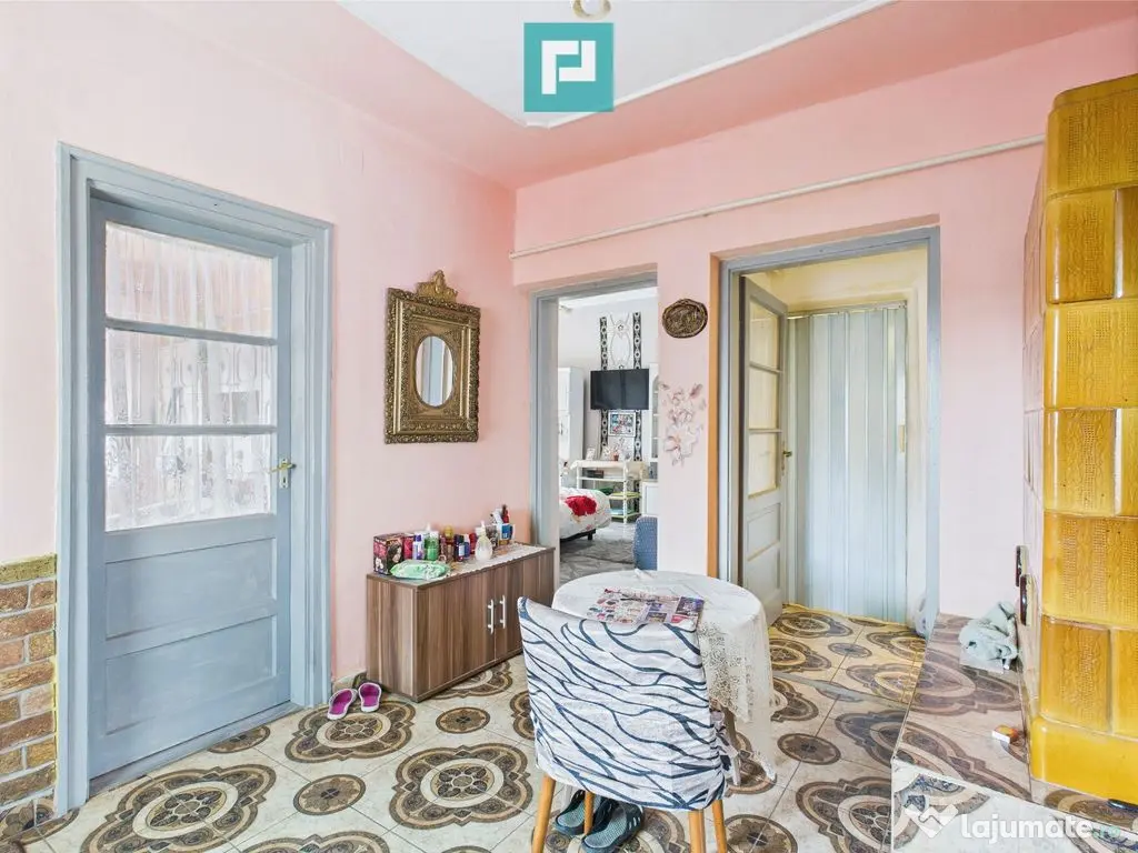 Casă cu 3 camere și teren generos lângă frontieră 