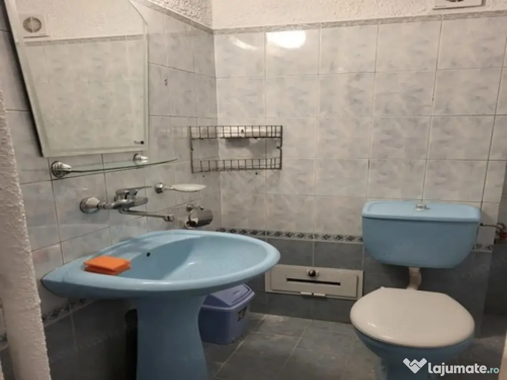 1 camera in zona Girocului