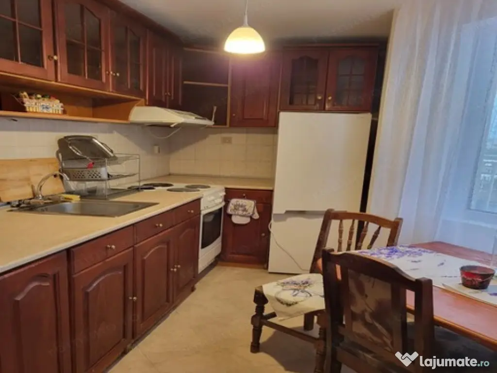 1 camera in zona Girocului