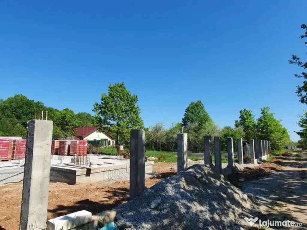 Intravilan 480 mp , loc de casa , zona padure Baicoi Prahova