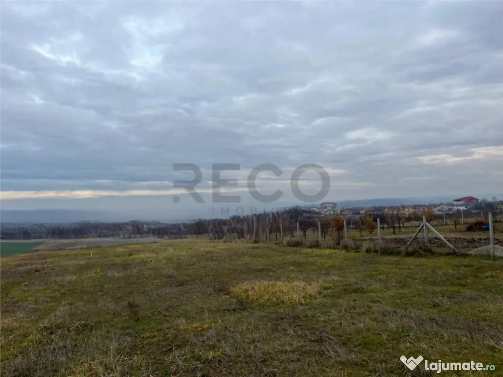 RECO Teren intravilan cu PUZ, la 4 minute de oras ,720 mp,Pa