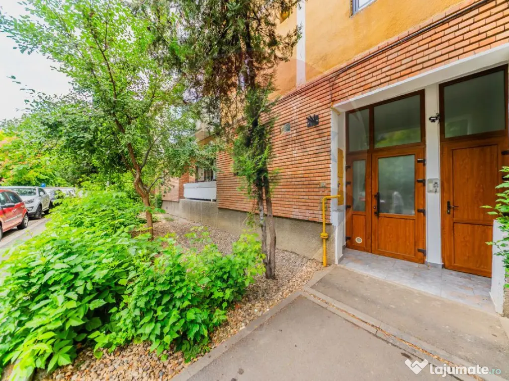 Apartament cu 2 camere de vânzare Strada Postavului