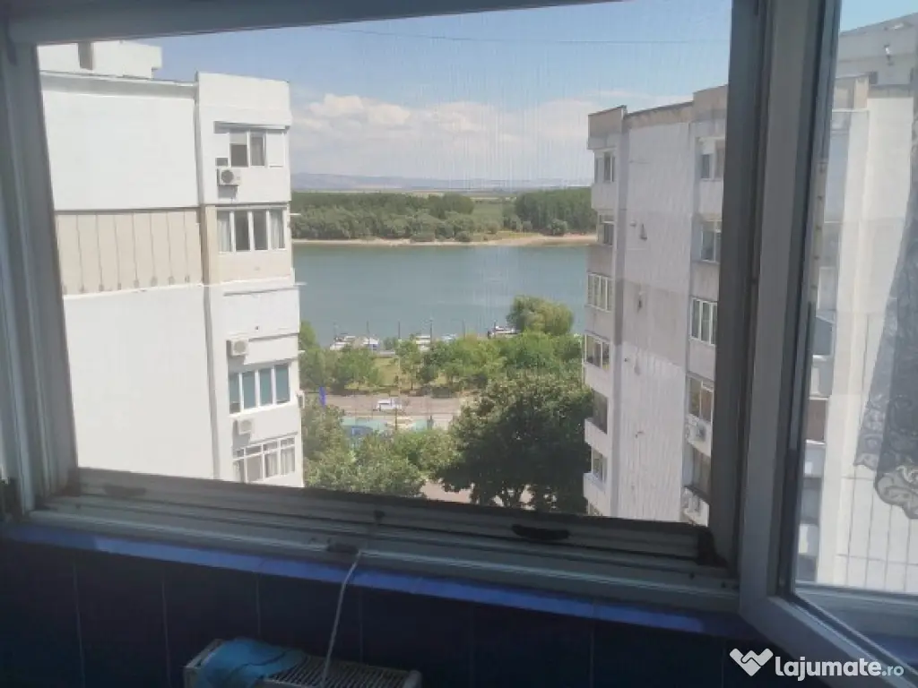Apartament 3 camere zona ultracentral ,vedere la Dunare