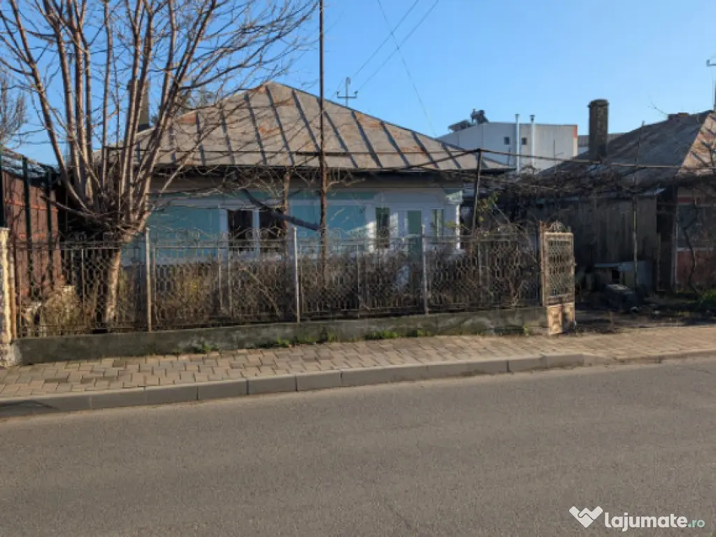 Casa + teren, Zona Mioritei - Bacau 