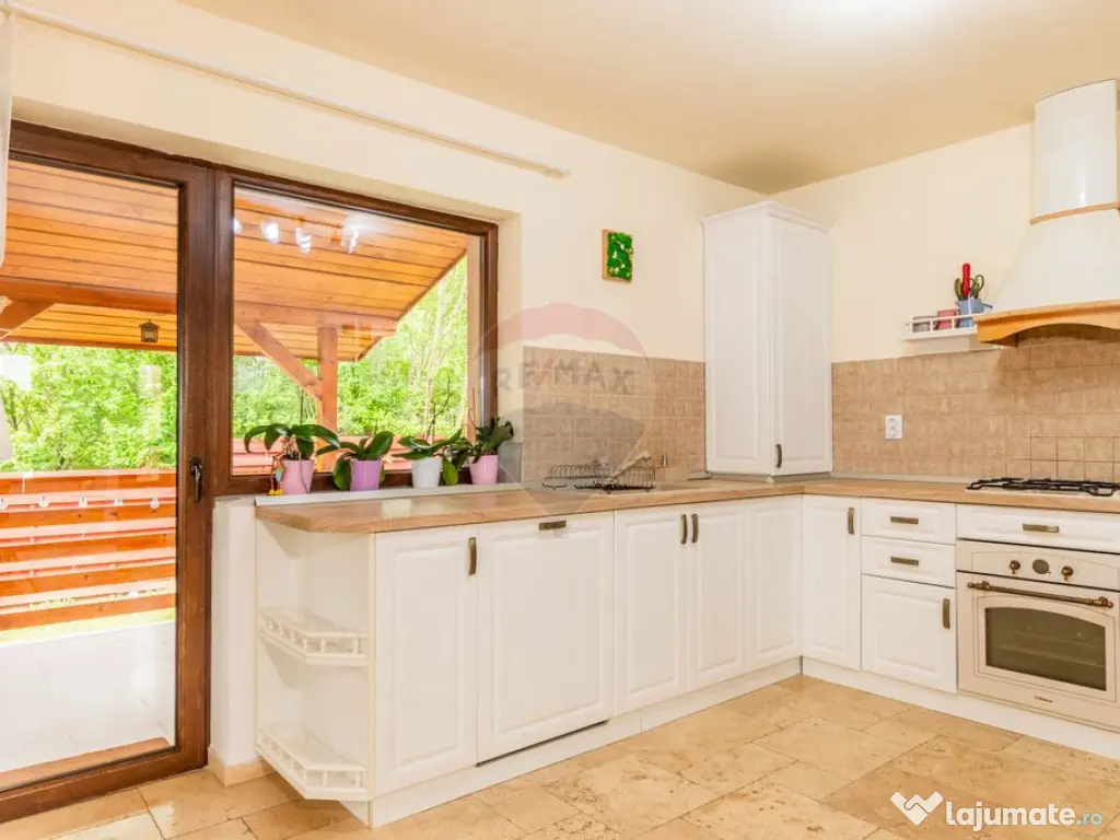 Casa de vanzare, Jucu de Sus teren 811mp, 4 Camere, 2 Bai... 