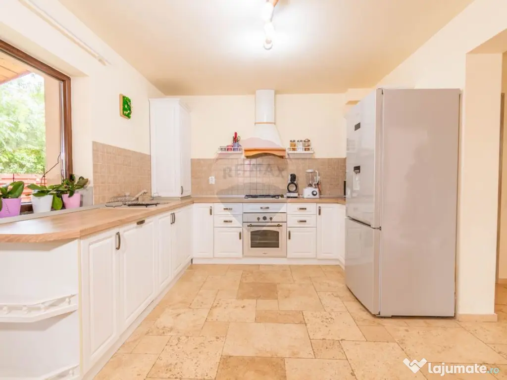 Casa de vanzare, Jucu de Sus teren 811mp, 4 Camere, 2 Bai... 