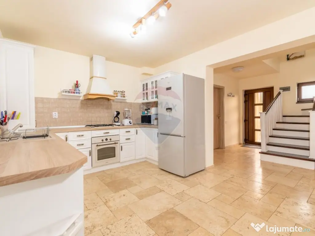 Casa de vanzare, Jucu de Sus teren 811mp, 4 Camere, 2 Bai... 
