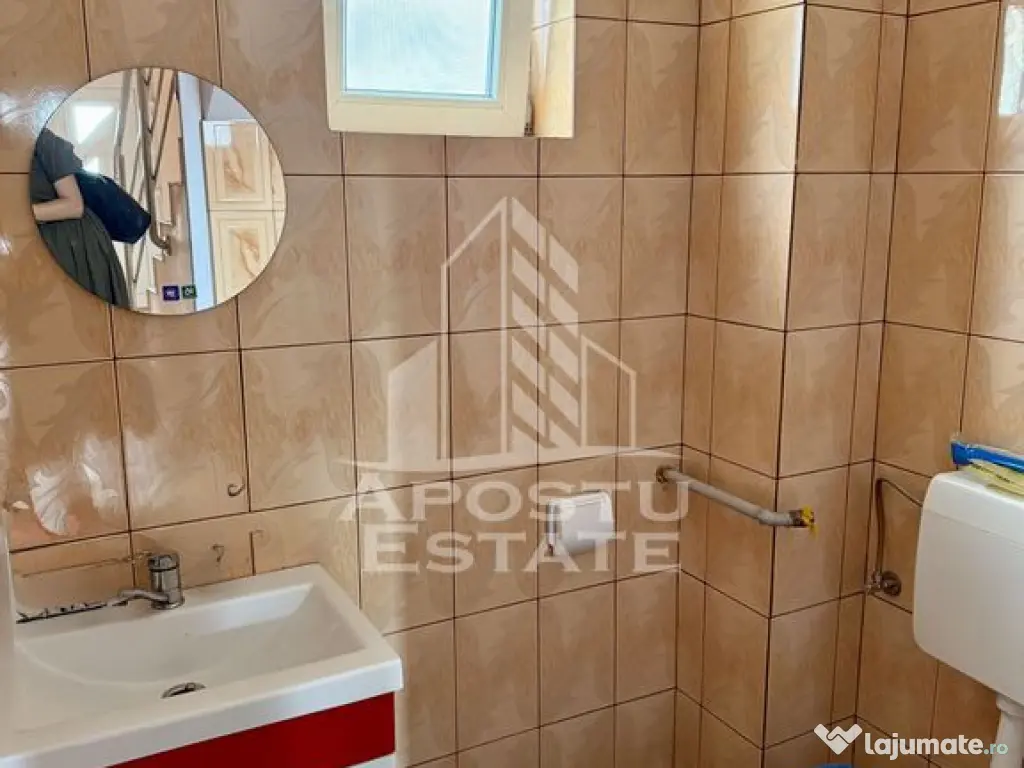 Casa individuala, teren 716mp, acces auto, zona Ghirodei ... 