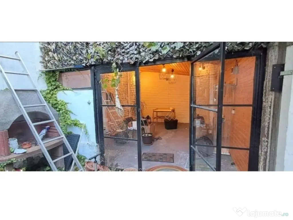 1 Mai Domenii - casa, 4 camere, curte, multiple dependinte, parcare 