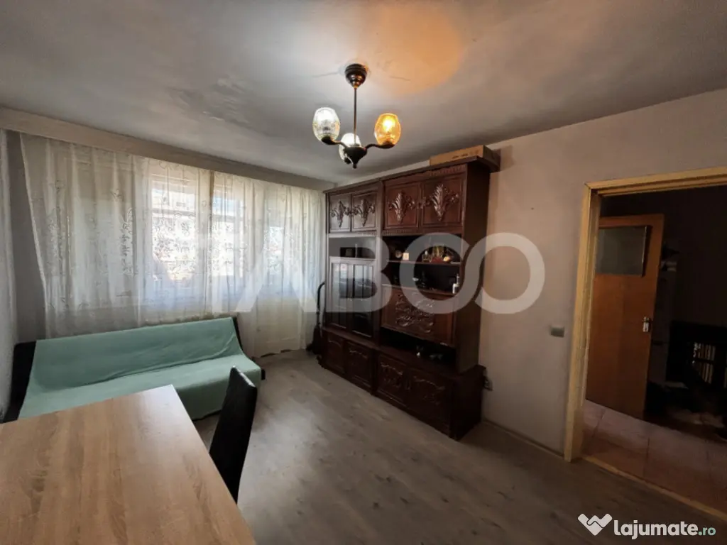 Apartament de vanzare 2 camere 47mp+7mp balcon zona Mihai Vi