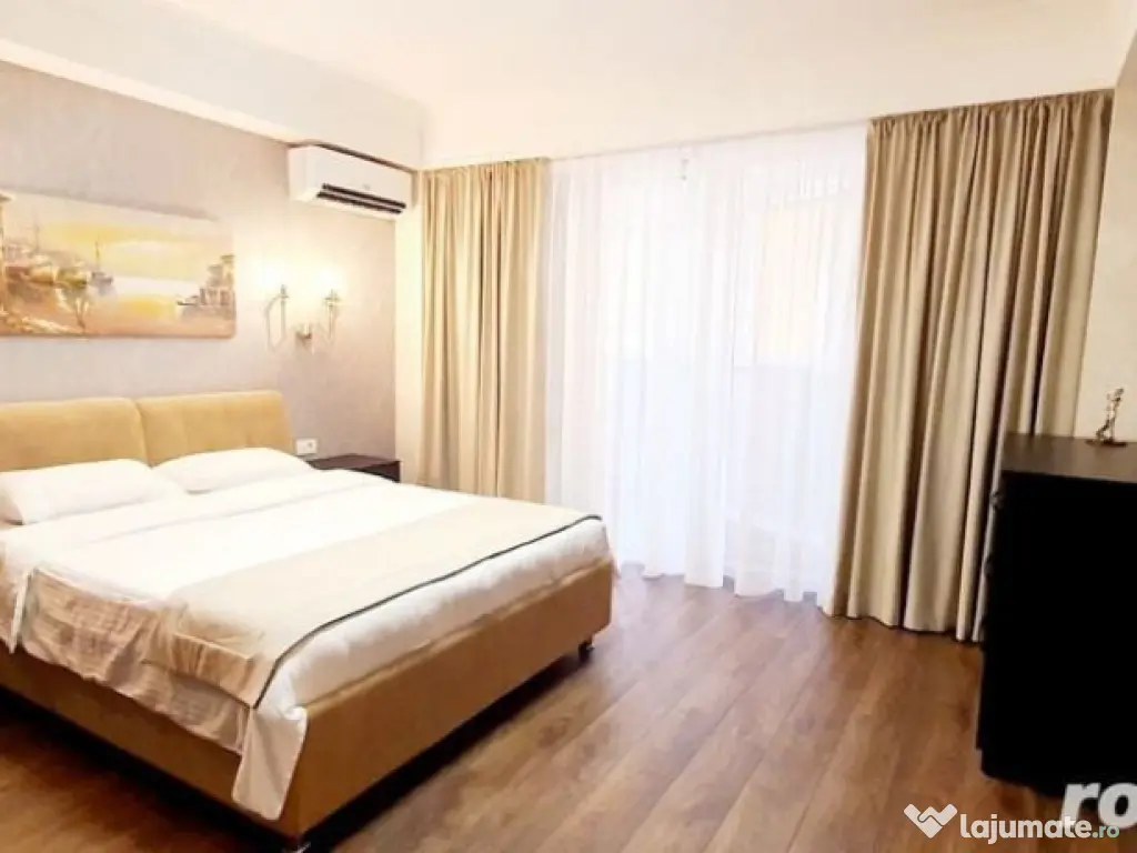 3 camere in zona Spitalului Judetean