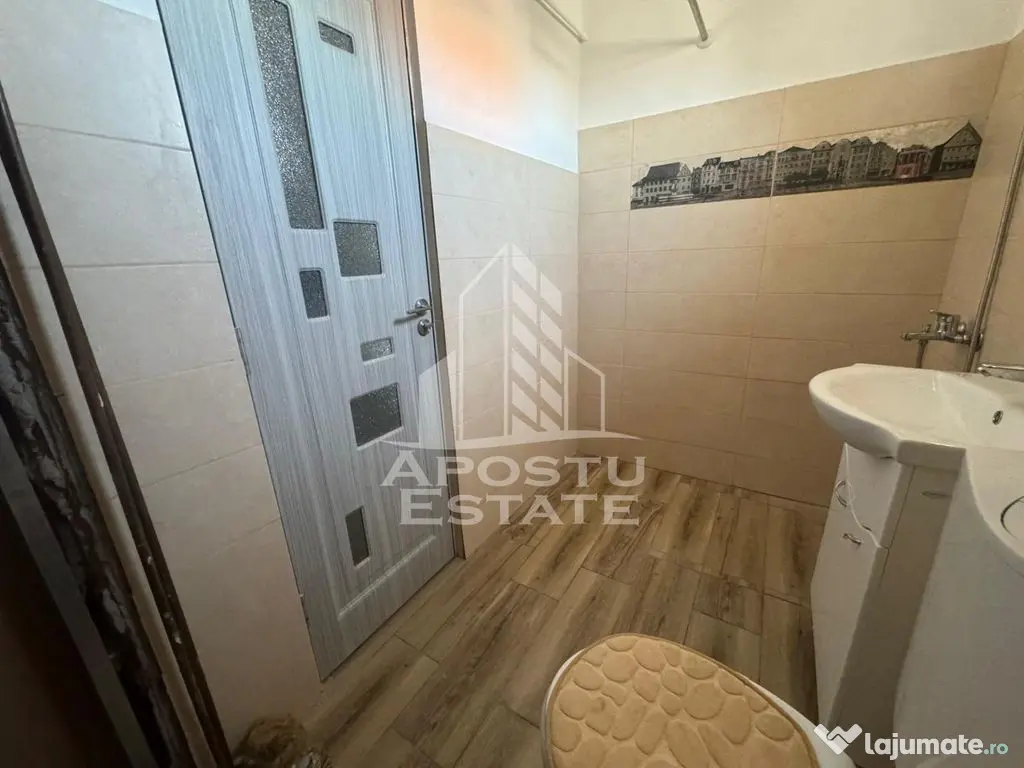 Apartament cu 2 dormitoare decomandat, centrala proprie U...